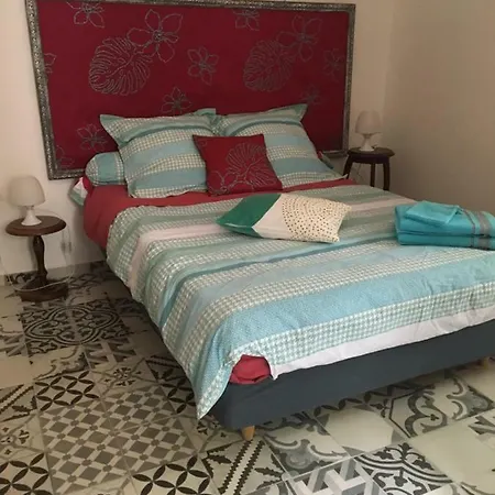 ゲストハウス Sylva 3*